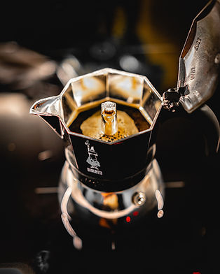préparer café avec cafetière Moka