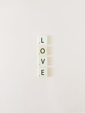 Beziehungen als Seelenräume: über Liebe, Spiegelung und Heilung