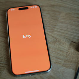 Tools I Use to Run My Etsy Digital Product Shop in 2026