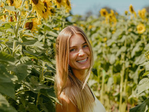 How to Wear Sunstone Jewelry: Metal Choice, Styling Tips, and Gemstone Healing Synergy