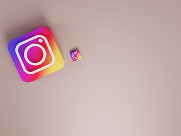 InstagramとYouTubeを始めました