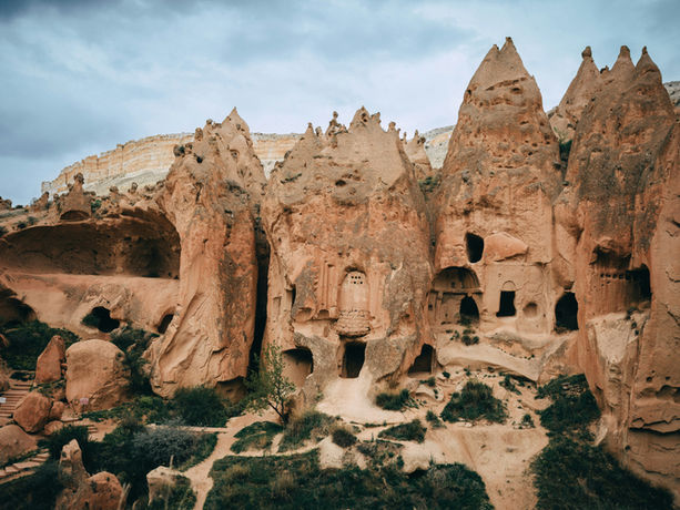 Chiese e abitazioni rupestri nelle rocce di Göreme