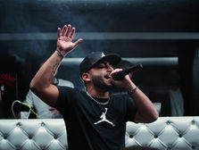 Supermarket abre vagas na Zona Norte e Baixada Fluminense – inclusive para locutor e aposentados