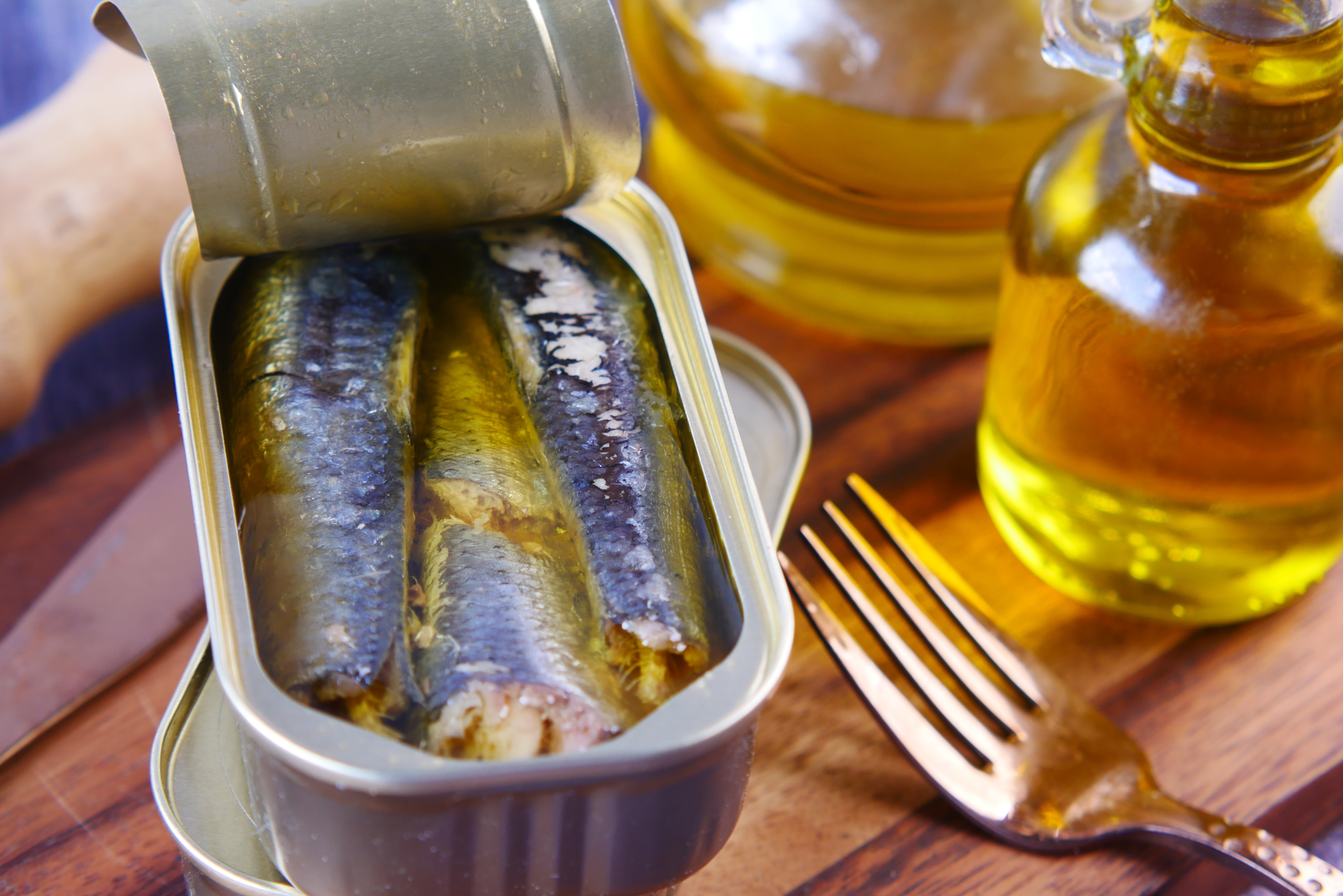 The Ultimate Guide to Omega-3 Oils: Sources, Spoilage Signs, and Health Benefits 🐟🌿🧠