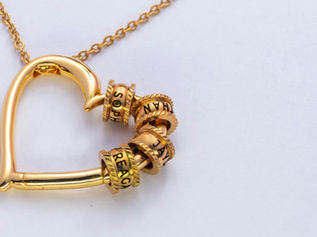 How to Style Jewellery Like a Pro in Kenley, Surrey: 7 Easy Fashion Tips