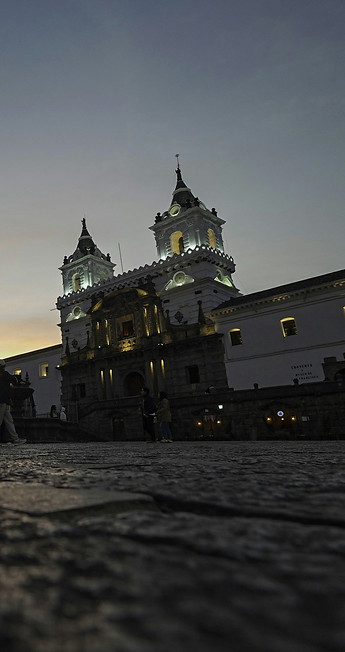 Image by Andres Medina
