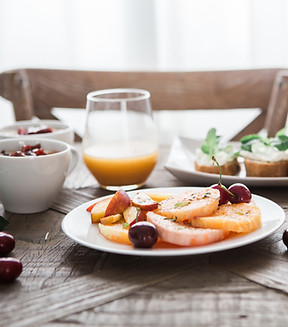 Leckeres Frühstück – Teil des „Yoga & Brunch“-Events im ZeitRaumYogaStudio, bei dem Achtsamkeit und Genuss in entspannter Atm