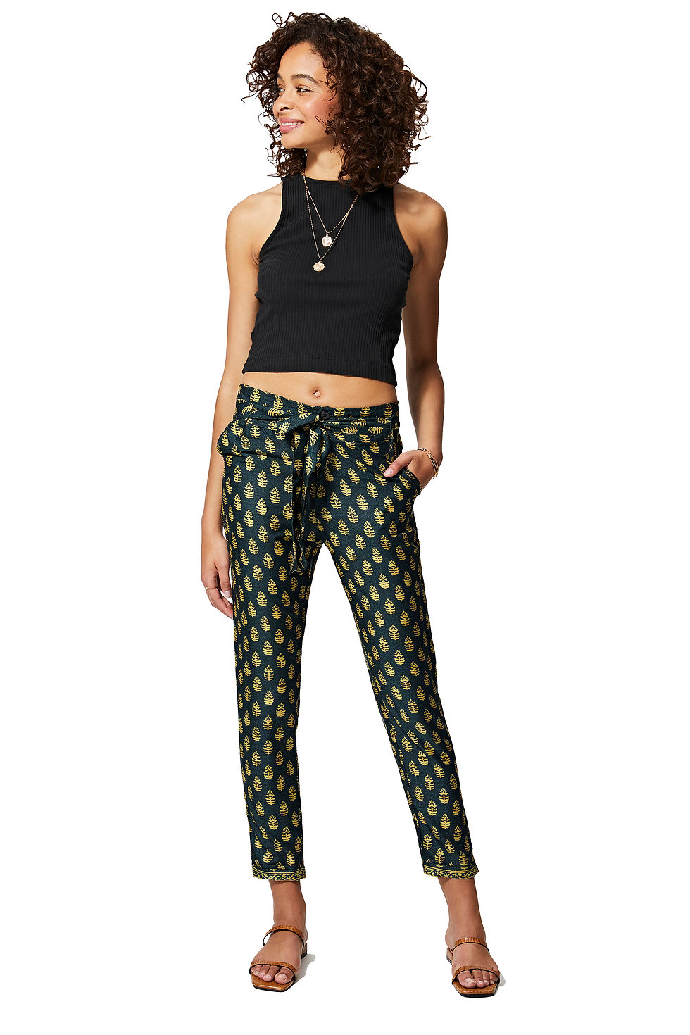 <font color="black">Negro</font> <font color="beige">Beige</font> <font color="women">Mujeres</font> <font color="trousers">Pantalones</font>