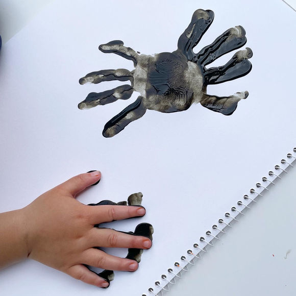 Handprint Spider Step 3